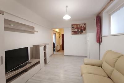Apartament cu 2 camere semidecomandat, mobilat în P-ța Rosetti