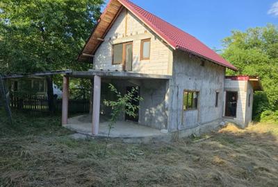 Casă cu 4 camere în Gârcina - 1