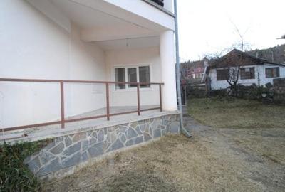 Casă cu 4 camere semidecomandat cu Teren 207 Mp în Central - 15