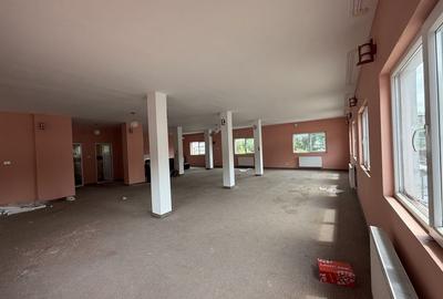 Spațiu comercial, de 200 mp, în Central - 1