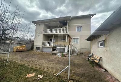 Casa individuala S+P+1+M, 13 camere, 300mp utili, 850mp teren, Barabant - 2