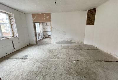 Casă individuală cu 4 camere cu Canalizare în Mircea cel Bătrân - 3