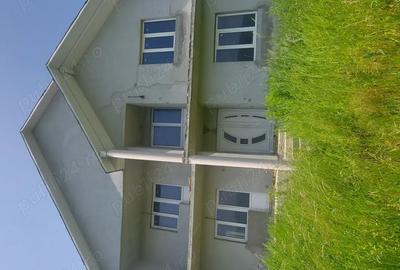 Vand casa ,in Unirea - 6