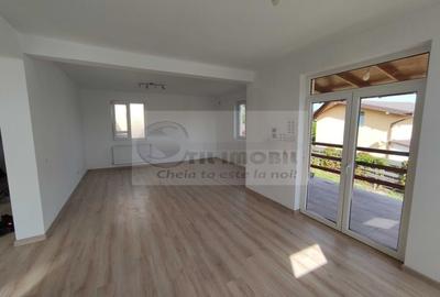 Casa/Vila Bucium Visani - 700 euro - 3