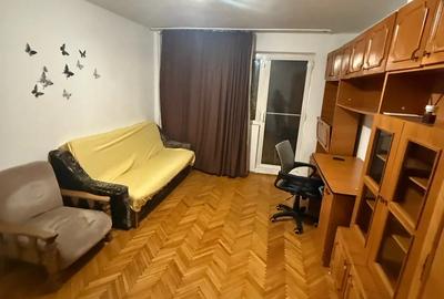 Garsonieră decomandată în Complex Studențesc