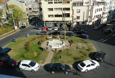 Apartament lux, zona Piata Victoriei, 4 camere , 2 bai, centrala termica  terasa - 14