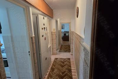 Vand apartament 3 camere, semidecomandat, zona Casa de Cultura, Constanta - 2