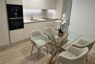 Apartament cu 2 camere decomandat, mobilat în Tractorul - 1