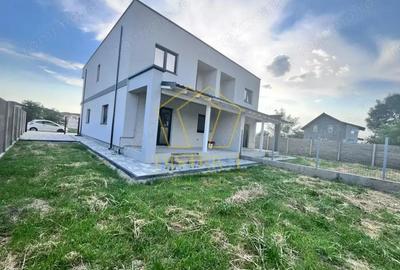 Duplex modern cu 4 camere si 3 bai | Mosnita Veche