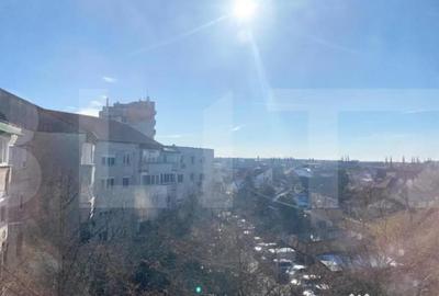 Apartament cu 3 camere decomandat în Cantemir - 1