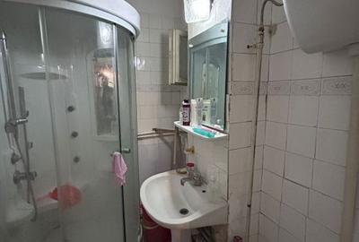 Apartament cu 3 camere decomandat în Brăilița