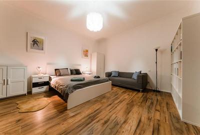 Apartament cu 3 camere nedecomandat, mobilat în Schei - 9