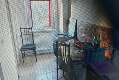 Garsonieră decomandată, mobilată în 1 Mai - 3