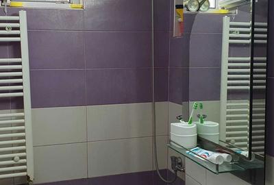 Apartament cu 3 camere decomandat în Central - 1