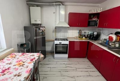 Apartament cu 3 Camere , 77 mp. Micro 16 - 2