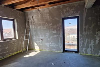 Casă cu 4 camere cu Teren 800 Mp în Central - 18