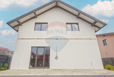 Casa Individuala 5 Camere in Tarlungeni - Zona Centrala - Penny, Pepco - 5