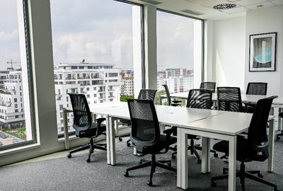 Spa?iu privat pentru 4 Regus Vox Technology Park - 4