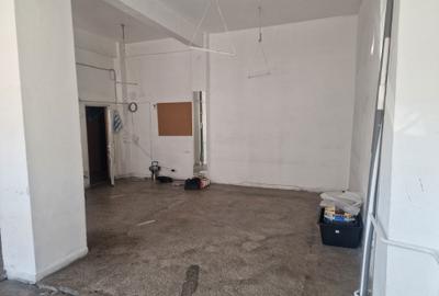 Spațiu comercial, de 46 mp, în Catane - 2