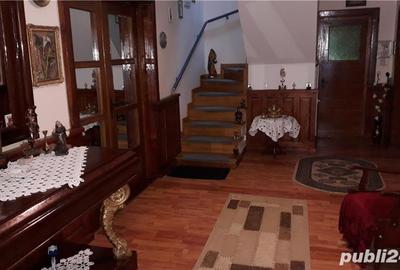 Casă cu 6 camere cu Teren 1600 Mp în Roșiori de Vede - 2