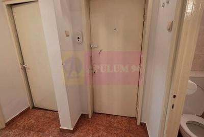 Apartament cu 3 camere de vanzare in Campina - Zona Liceul Energetic - 2