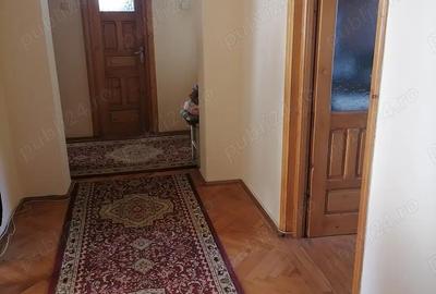 Casă cu 6 camere în Central - 2