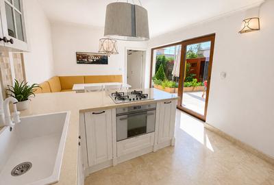 Casă individuală cu 7 camere cu Canalizare în Sisești - 19