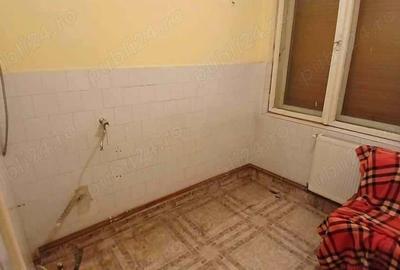 Comision 0 - Apartament cu 2 camere, zona Garii, Caransebes - 9