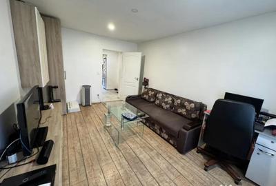 Apartament cu 3 camere decomandat în Central - 6