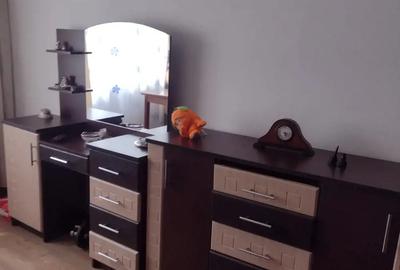 Vand apartament doua camere etaj 2 - 5