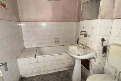 Apartament cu 2 camere semidecomandat în Micro 16 - 17