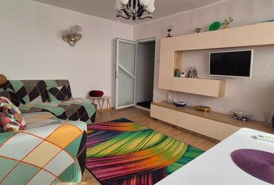 Apartament cu 2 camere semidecomandat, mobilat în Km 4-5 - 2