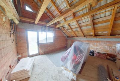 Casă cu 5 camere cu Teren 2688 Mp în Remeți - 6