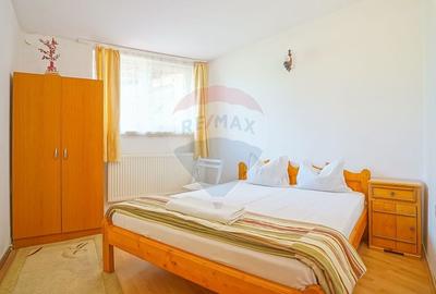 Duplex cu 11 camere cu Teren 712 Mp în Fundata - 15