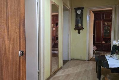 Apartament cu 3 camere decomandat în Progresul - 17