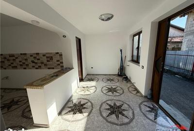 Casă cu 3 camere cu Teren 300 Mp în Central - 18