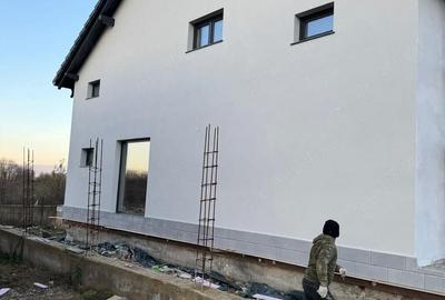 Casă cu 3 camere cu Teren 270 Mp în Central - 3