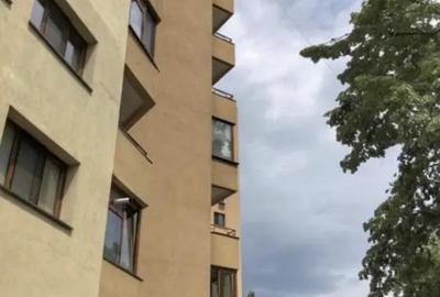 Apartament cu 3 camere decomandat în Tineretului - 2