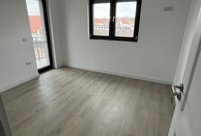 Casă cu 4 camere cu Teren 250 Mp în Central - 16