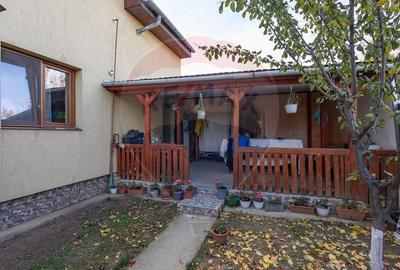 Casa / Vila cu 6 camere de vanzare in zona Sagului - 18
