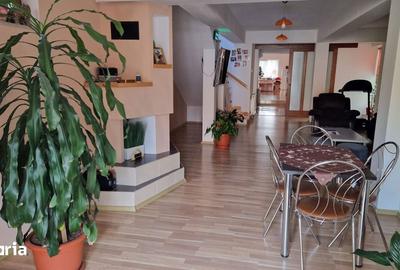 Casă cu 7 camere cu Teren 730 Mp în Central - 5
