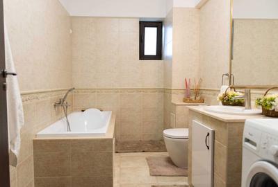 Apartament cu 3 camere decomandat în Central - 1