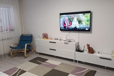 Apartament cu 3 camere decomandat în B-dul București