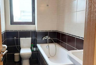 De inchiriat 3 camere, parcare subterana si paza 24/24 - 7