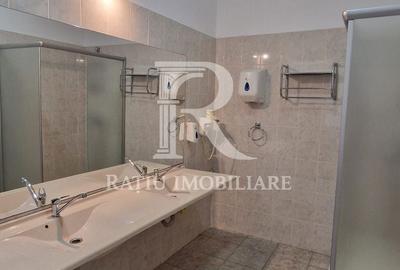 Spațiu comercial, de 640 mp, în Central - 12