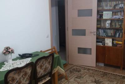 Apartament cu 3 camere decomandat în Central - 2