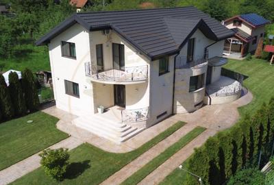 Cornu de Jos Doua case moderne, crama la subsol, prosumato - 3