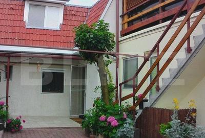 Casa 3 nivele  singur in curte zona centru cu cabinet stomatologic - 1