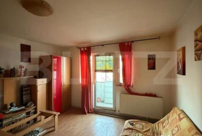 Apartament cu 2 camere semidecomandat în Micro 4 - 1