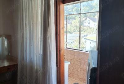 Apartament cu 4 camere decomandat în Central - 2